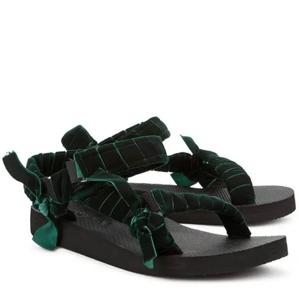 Arizona Love Trekky Green Velvet Trimmed Sandals - Size 39/US8.5